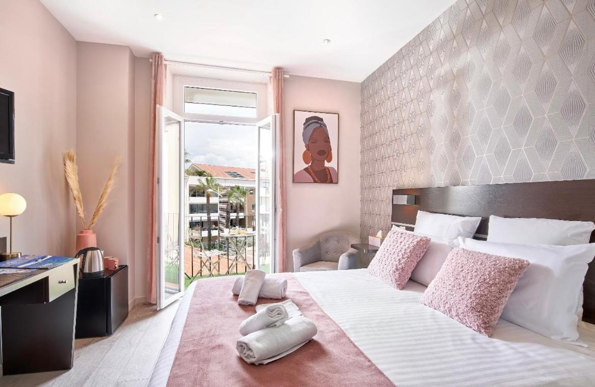Hotel Du Vieux Port Saint-Raphaël Dış mekan fotoğraf