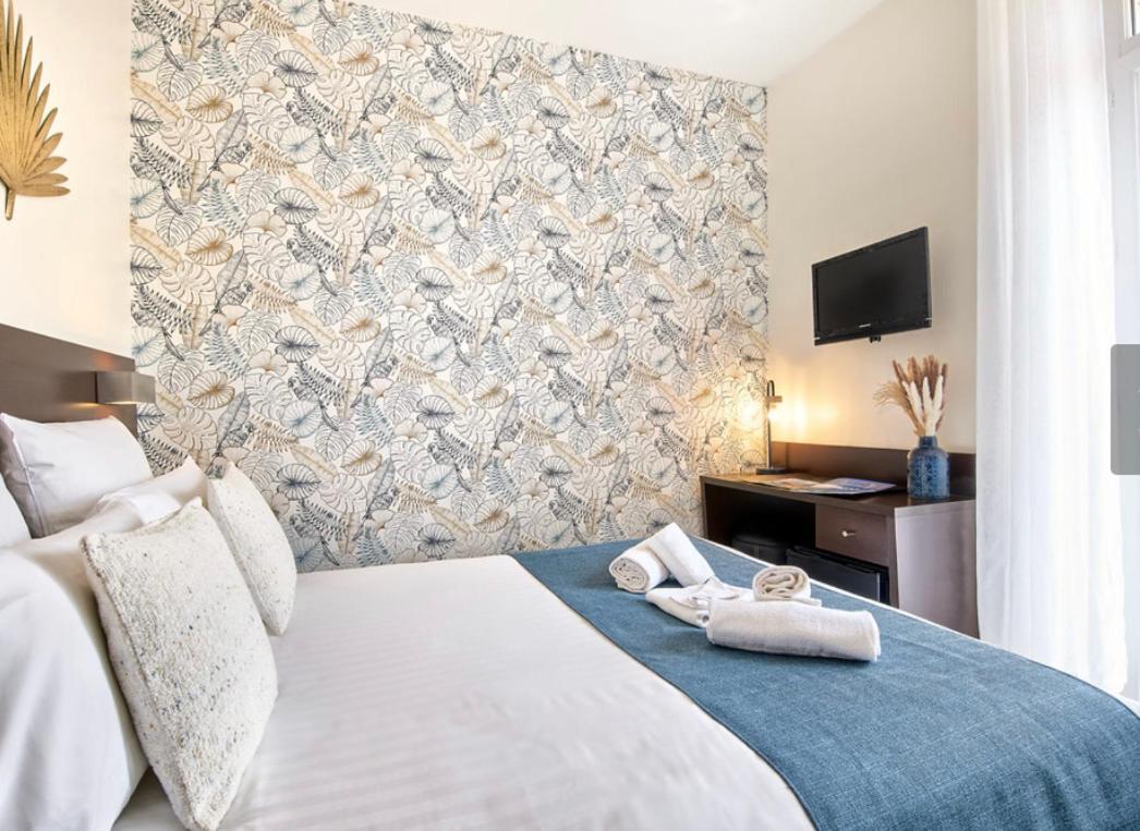 Hotel Du Vieux Port Saint-Raphaël Dış mekan fotoğraf