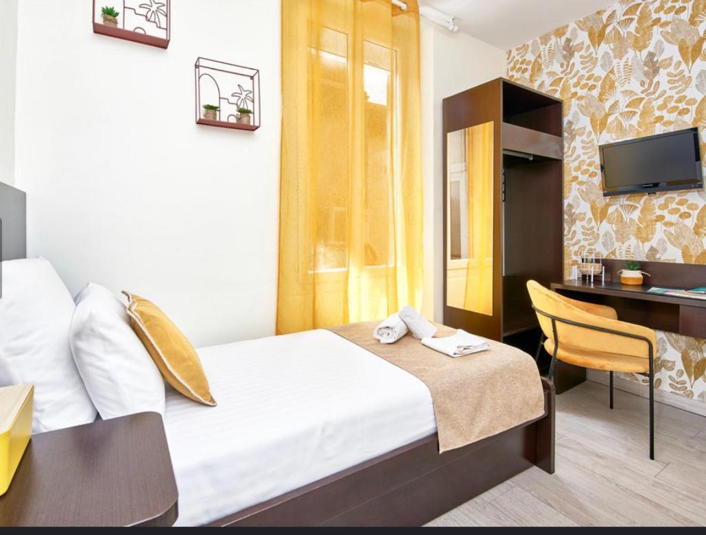 Hotel Du Vieux Port Saint-Raphaël Dış mekan fotoğraf